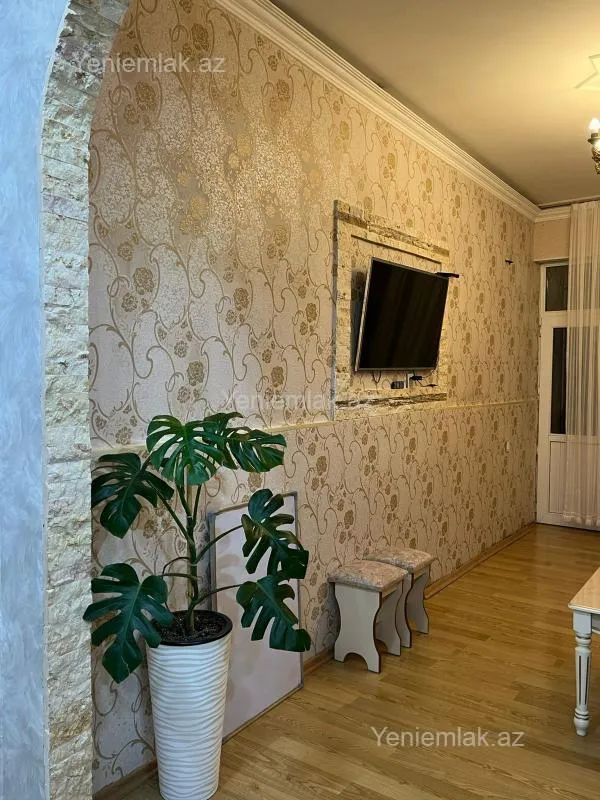 Satılır 2 otaqlı yeni tikili 70 m²