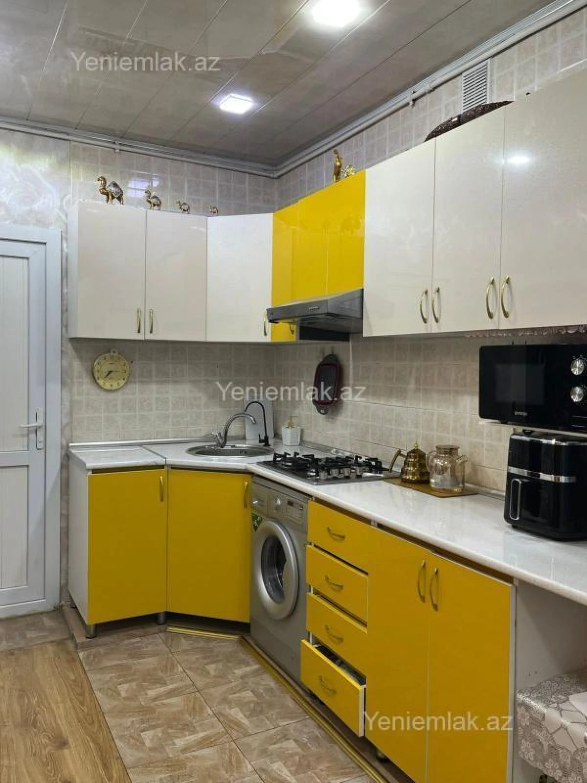 Satılır 2 otaqlı yeni tikili 70 m²