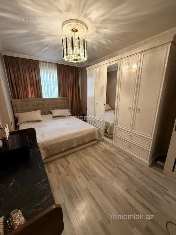 Satılır 3 otaqlı köhnə tikili 75 m²