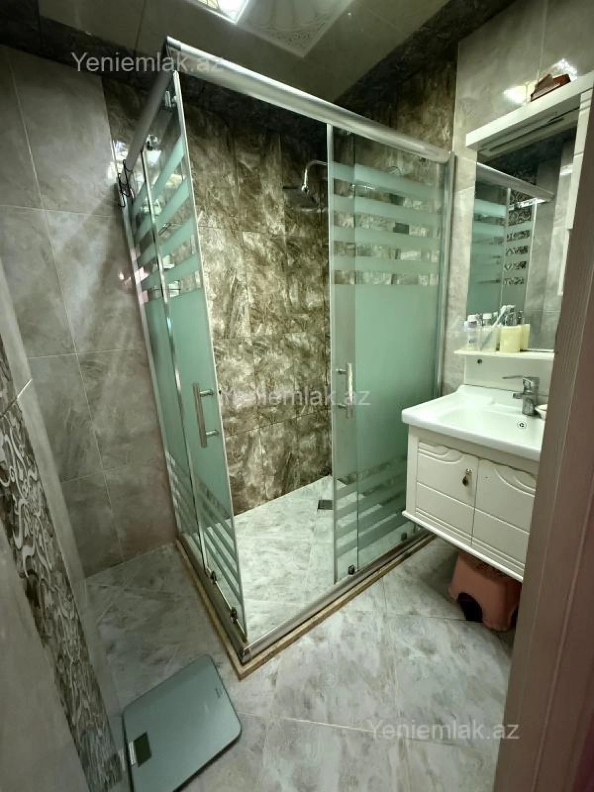 Satılır 3 otaqlı köhnə tikili 75 m²