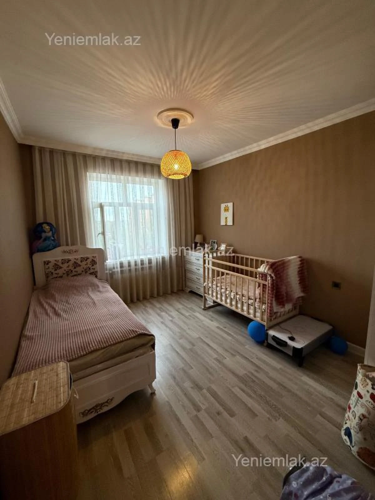 Satılır 3 otaqlı köhnə tikili 75 m²