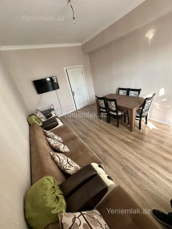 Satılır 3 otaqlı yeni tikili 75 m²