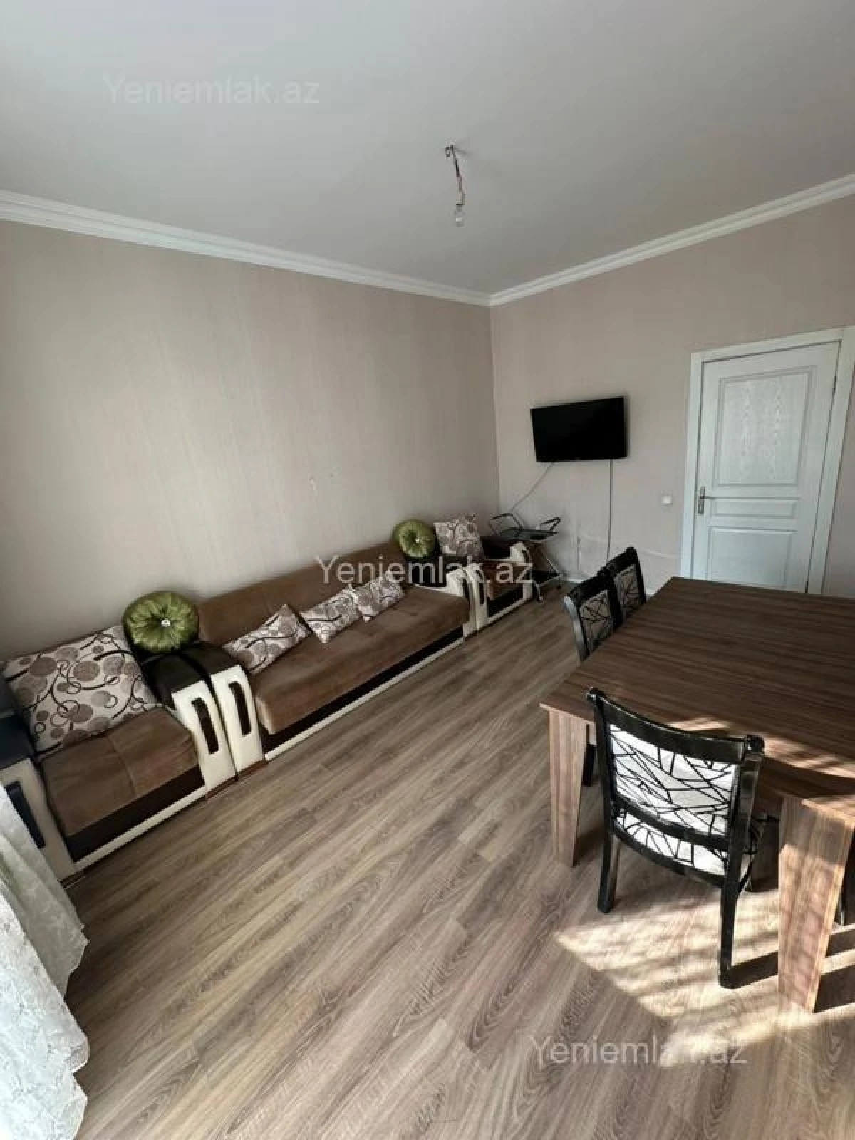 Satılır 3 otaqlı yeni tikili 75 m²