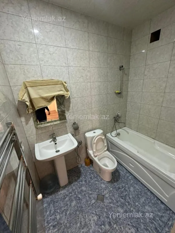 Satılır 3 otaqlı yeni tikili 75 m²