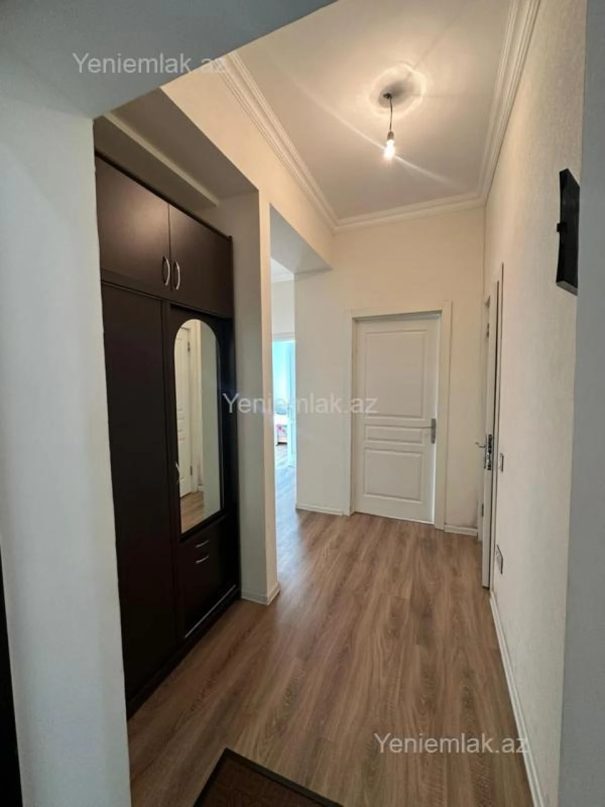Satılır 3 otaqlı yeni tikili 75 m²