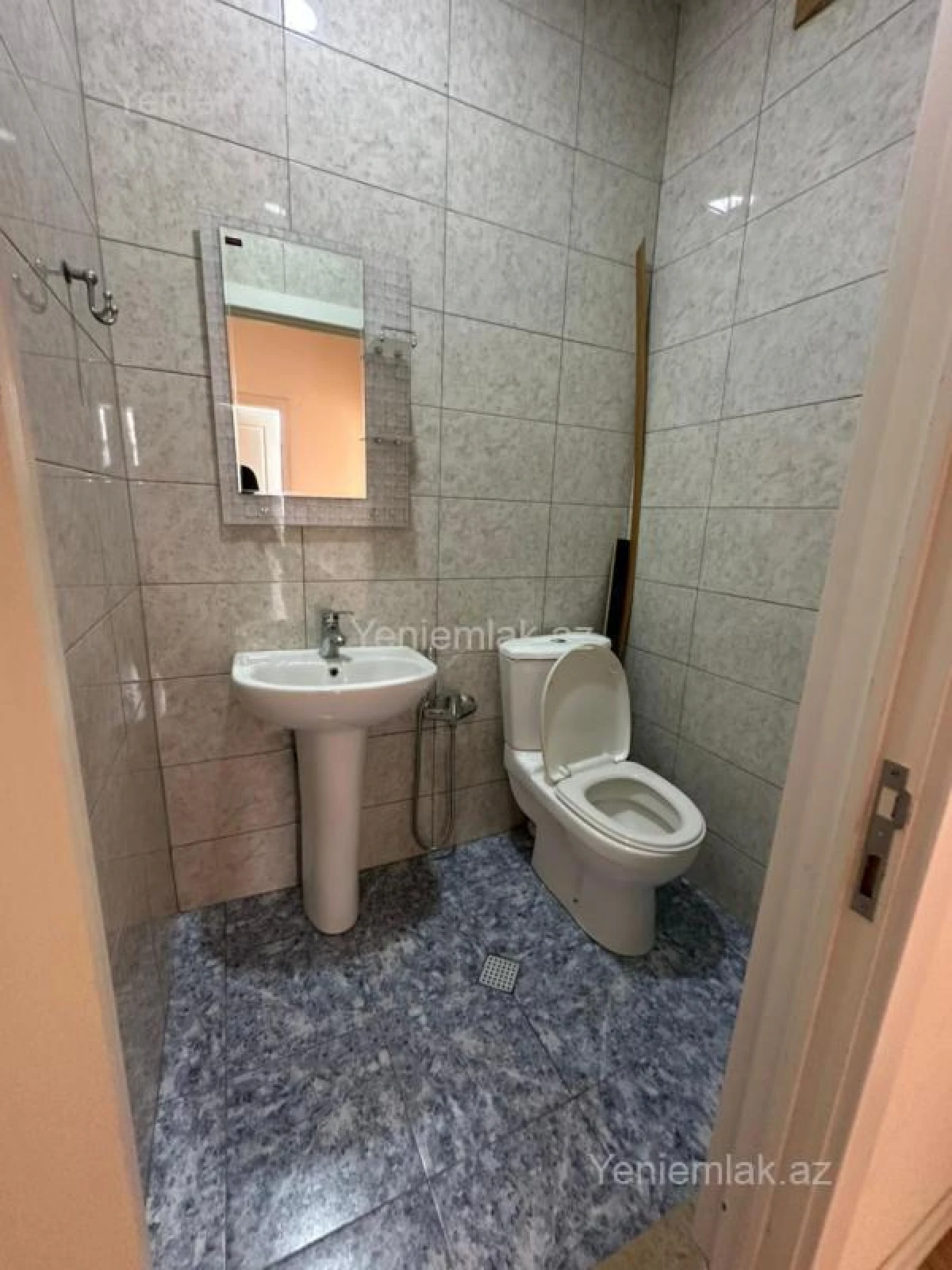 Satılır 3 otaqlı yeni tikili 75 m²