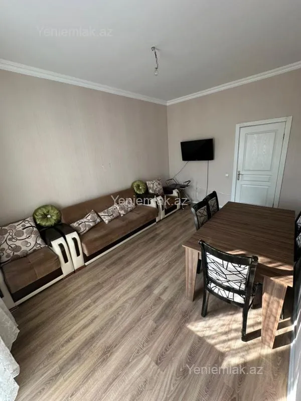 Satılır 3 otaqlı yeni tikili 75 m²