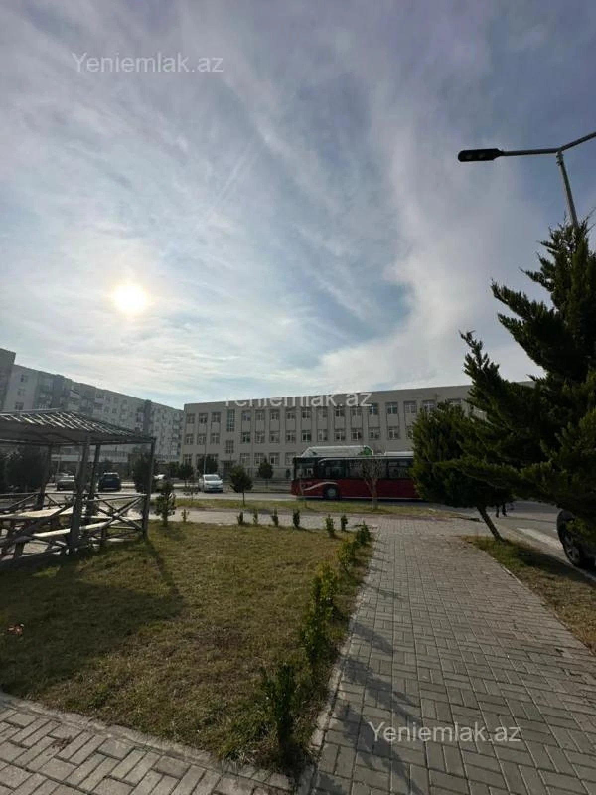 Satılır 3 otaqlı yeni tikili 75 m²