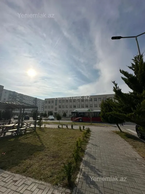 Satılır 3 otaqlı yeni tikili 75 m²