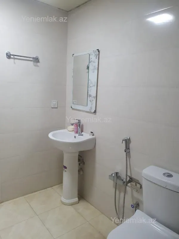 Satılır 2 otaqlı yeni tikili 72 m²