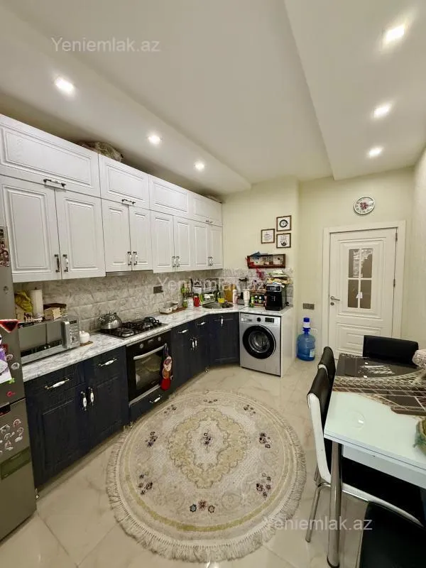 Satılır 2 otaqlı yeni tikili 80 m²