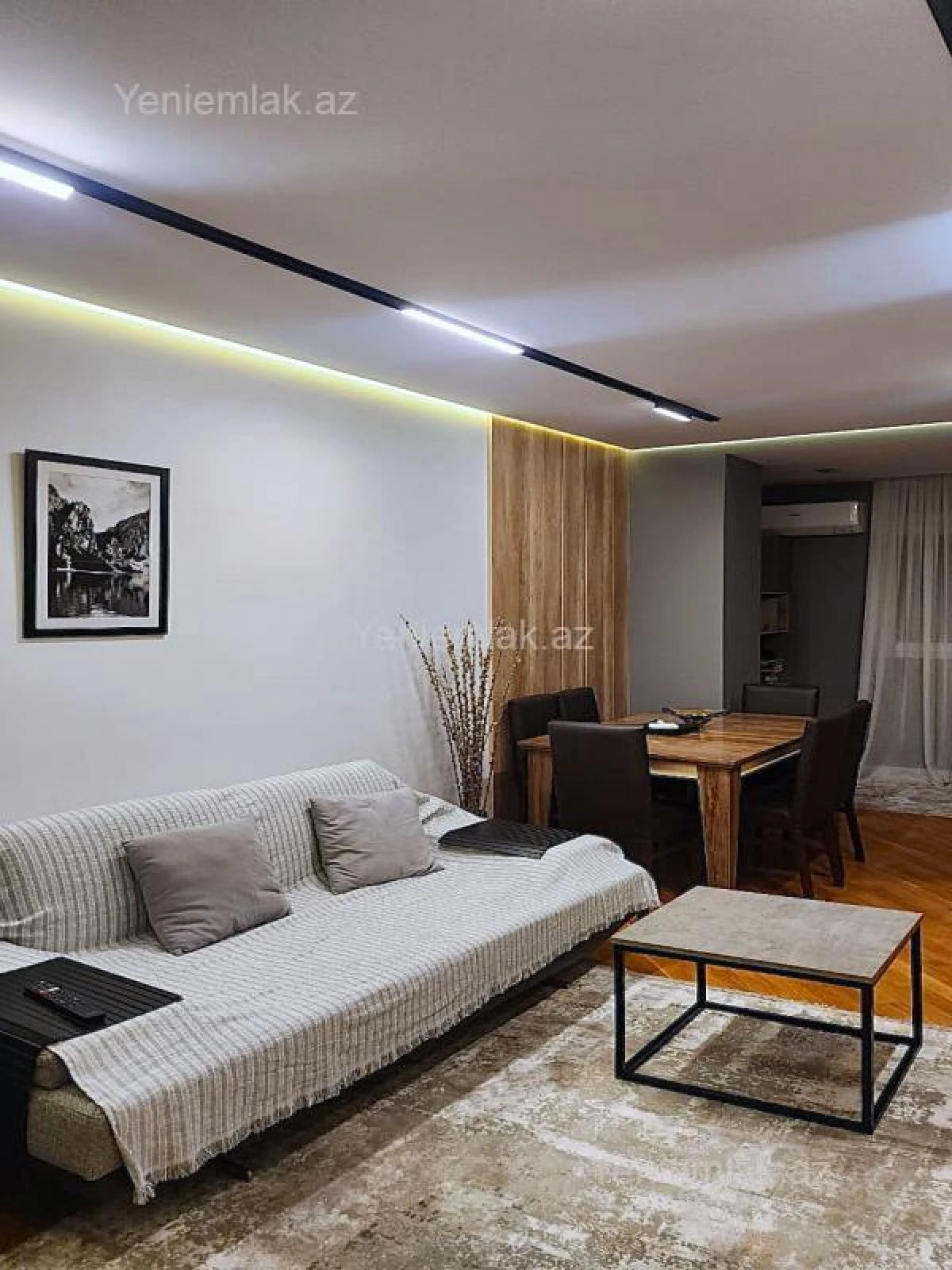Satılır 2 otaqlı köhnə tikili 65 m²