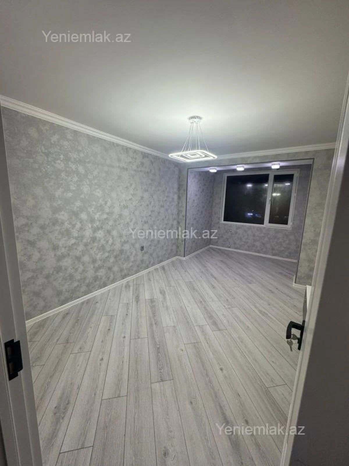 Satılır 2 otaqlı köhnə tikili 60 m²