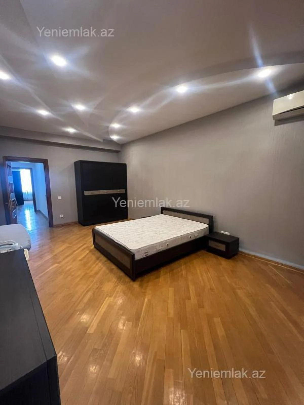 Satılır 3 otaqlı yeni tikili 138 m²