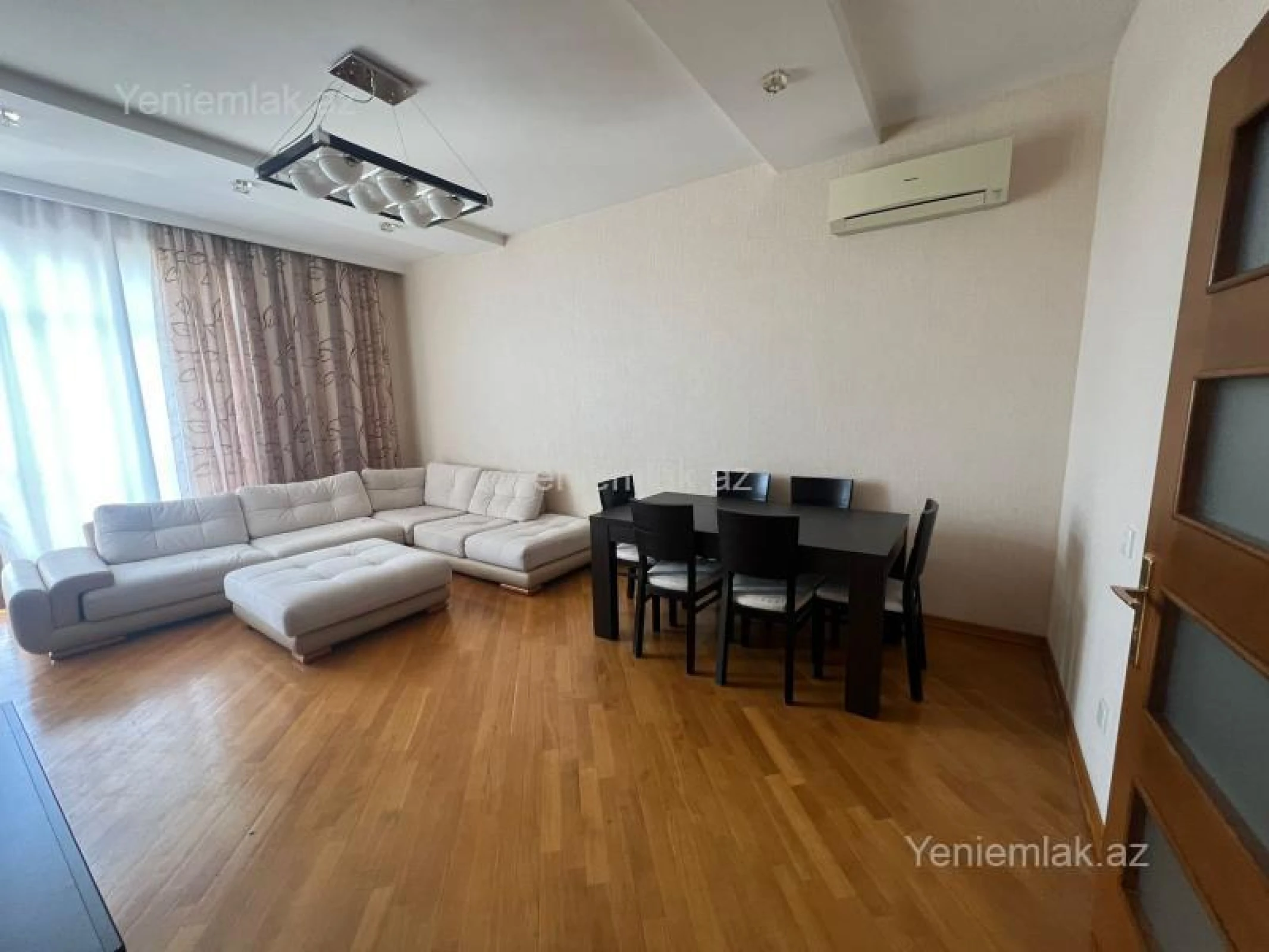 Satılır 3 otaqlı yeni tikili 138 m²
