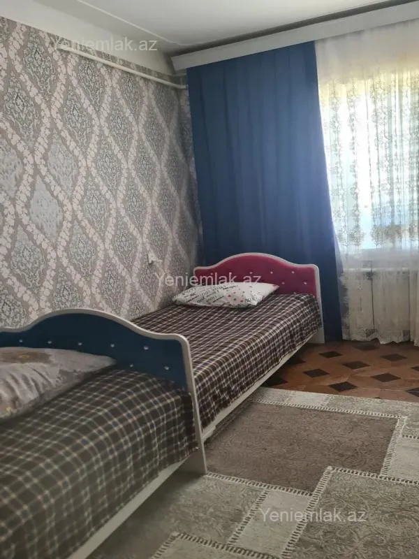 Satılır 3 otaqlı köhnə tikili 70 m²
