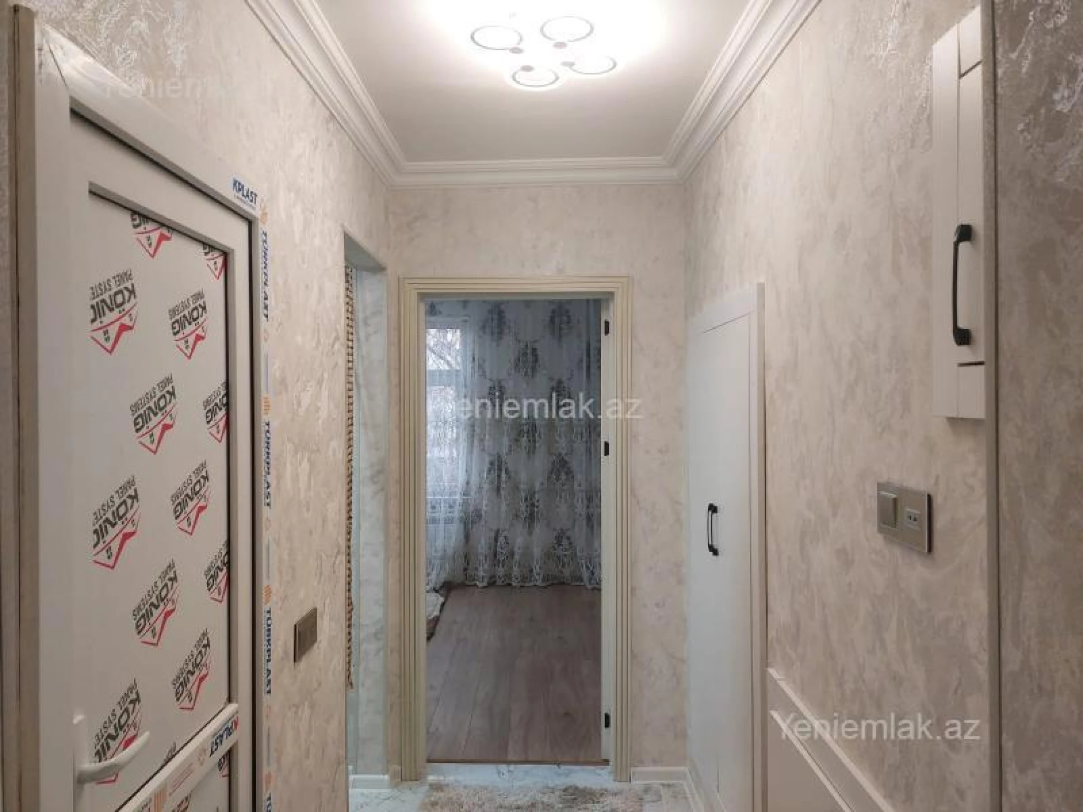 Satılır 2 otaqlı köhnə tikili 382 m²