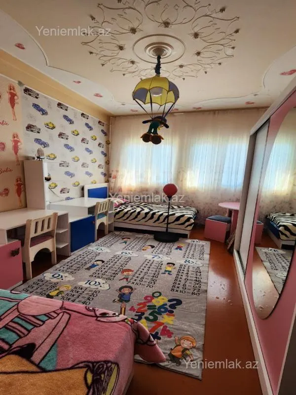 Satılır 5 otaqlı köhnə tikili 110 m²