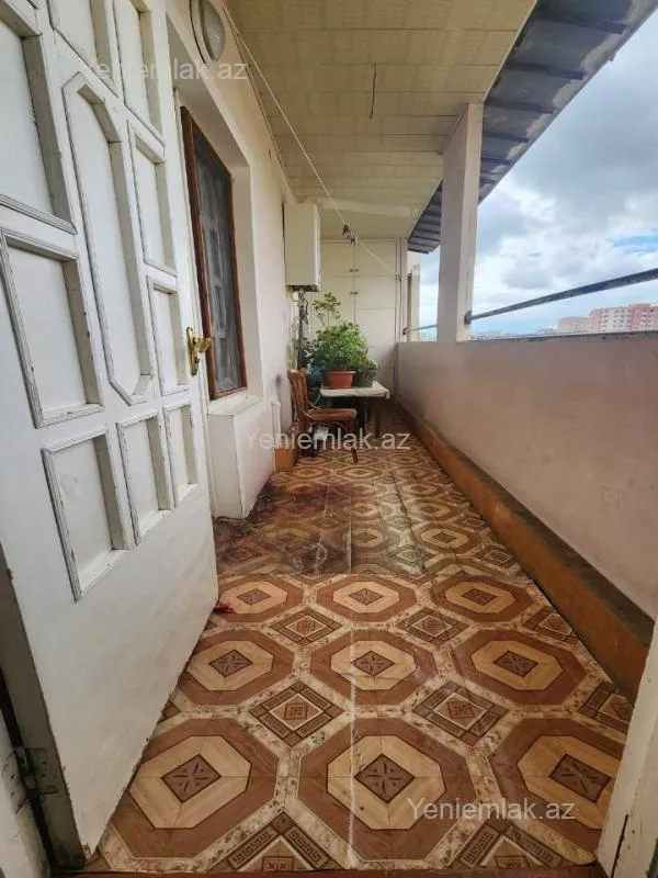 Satılır 5 otaqlı köhnə tikili 110 m²