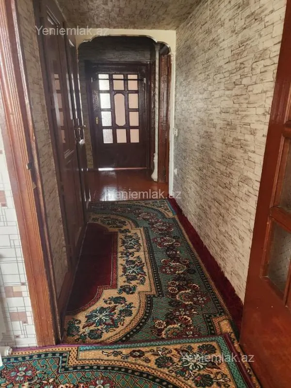 Satılır 5 otaqlı köhnə tikili 110 m²