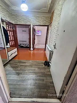 Satılır 5 otaqlı köhnə tikili 110 m²