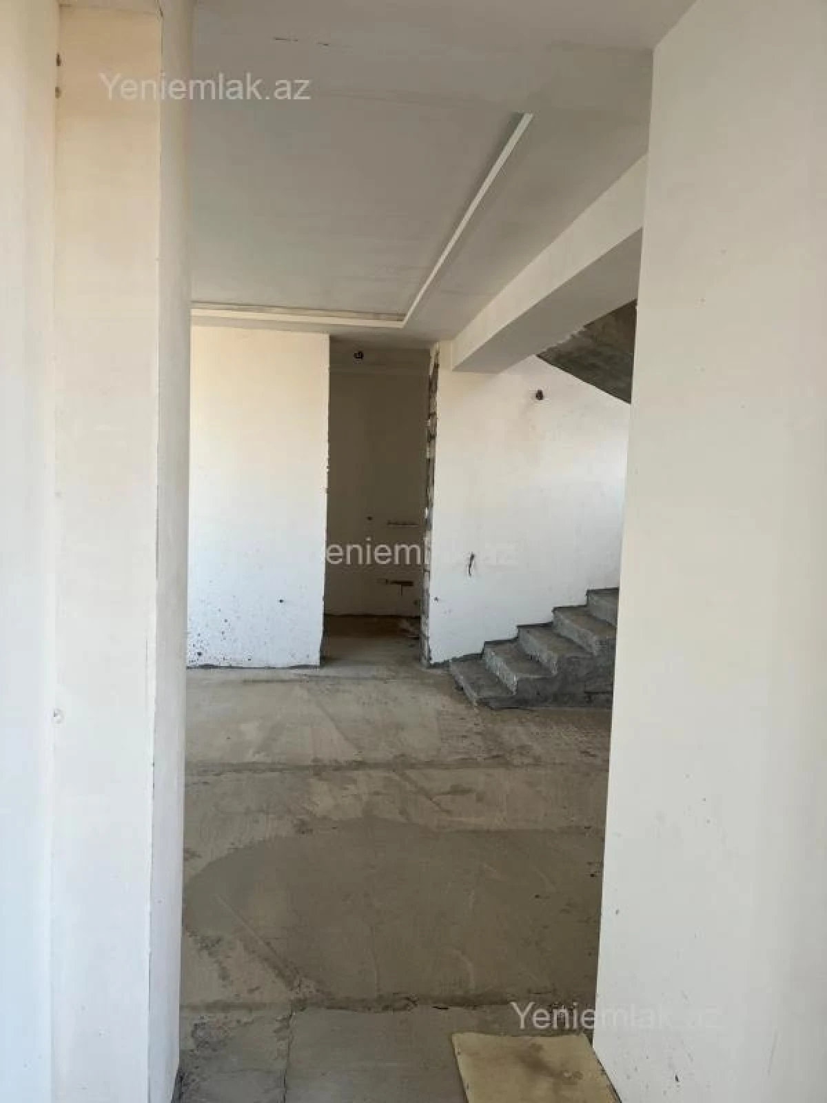 Satılır 5 otaqlı həyət evi 160 m²