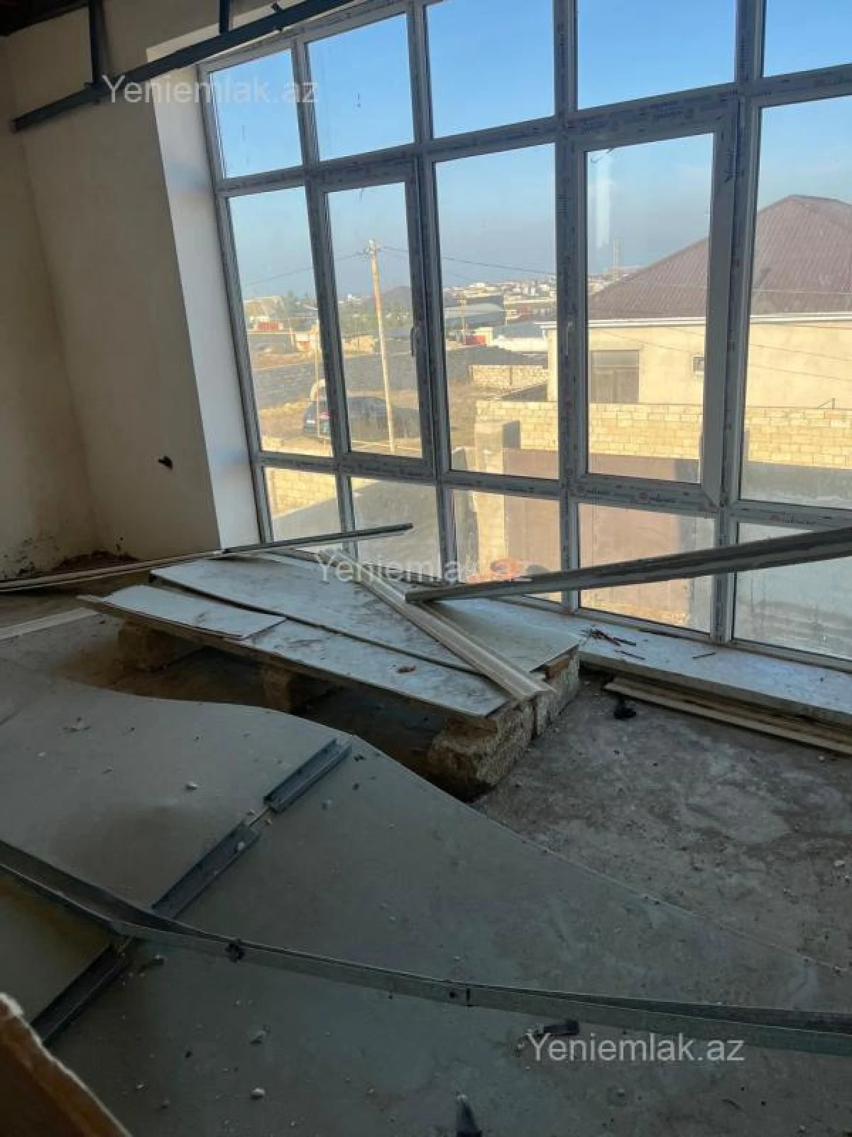 Satılır 5 otaqlı həyət evi 160 m²
