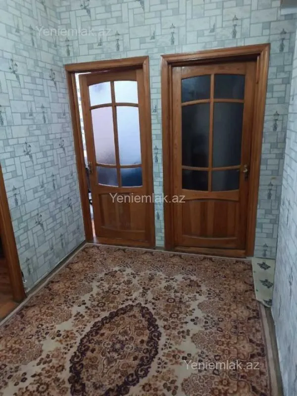 Satılır 3 otaqlı köhnə tikili 90 m²