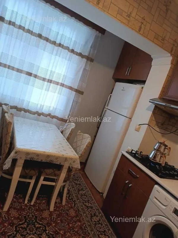 Satılır 3 otaqlı köhnə tikili 90 m²