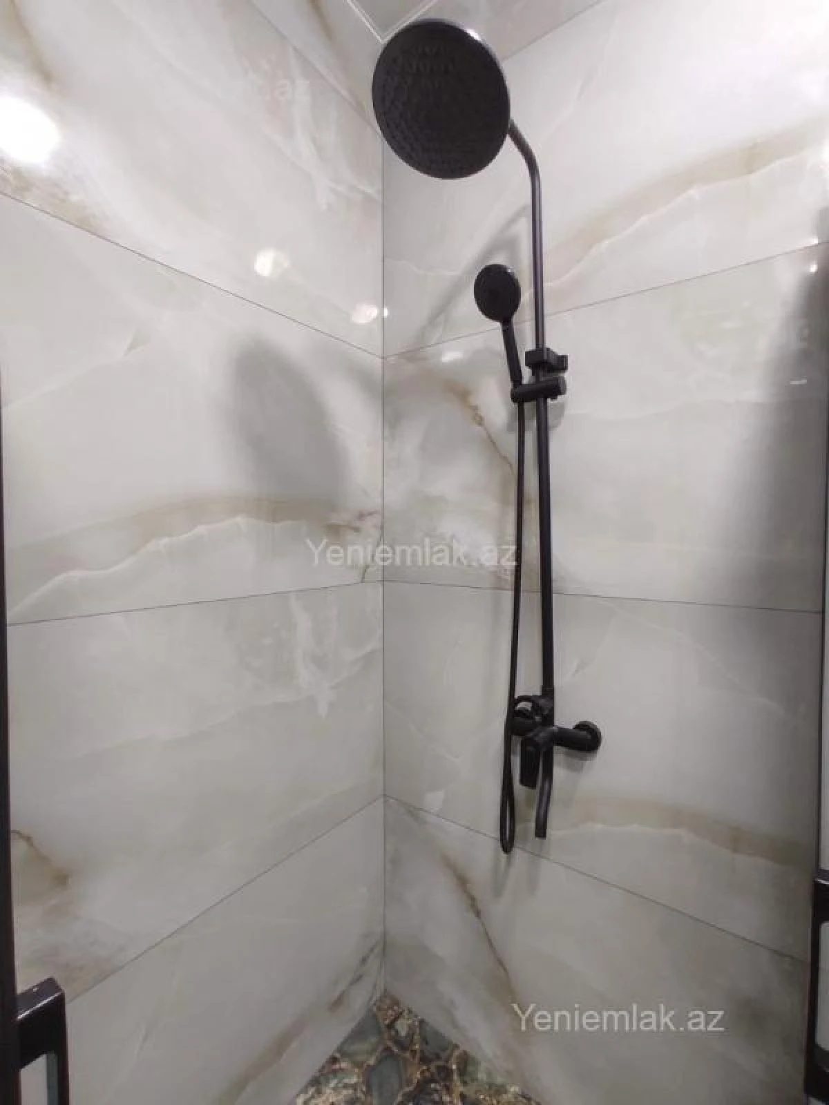 Satılır 2 otaqlı yeni tikili 85 m²