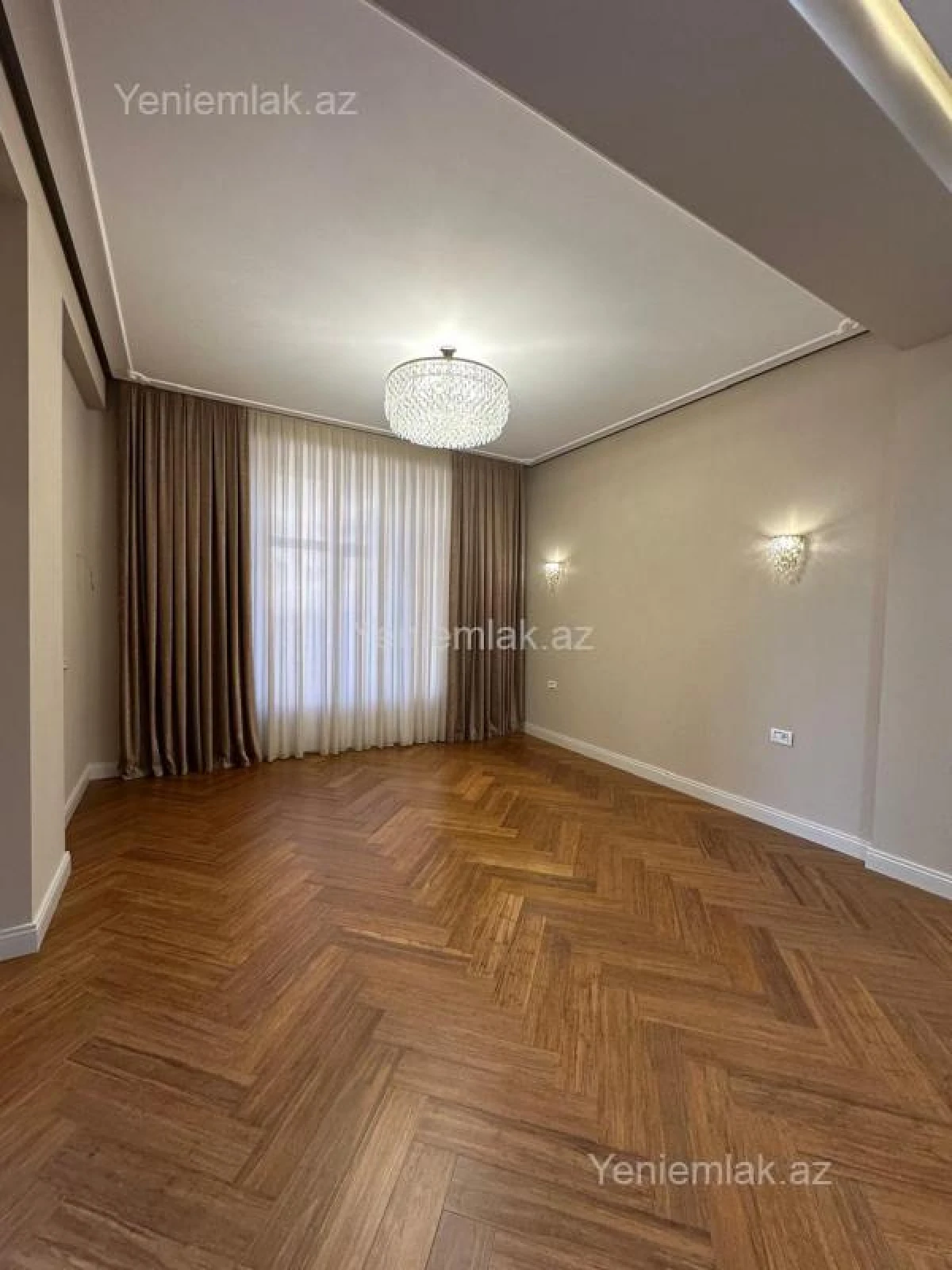 Satılır 4 otaqlı yeni tikili 240 m²