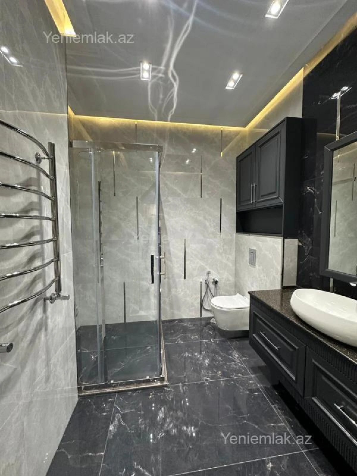 Satılır 4 otaqlı yeni tikili 240 m²