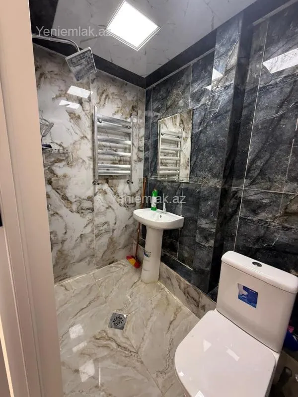 Satılır 3 otaqlı yeni tikili 80 m²