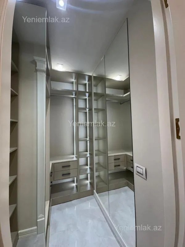 Satılır 4 otaqlı yeni tikili 171 m²