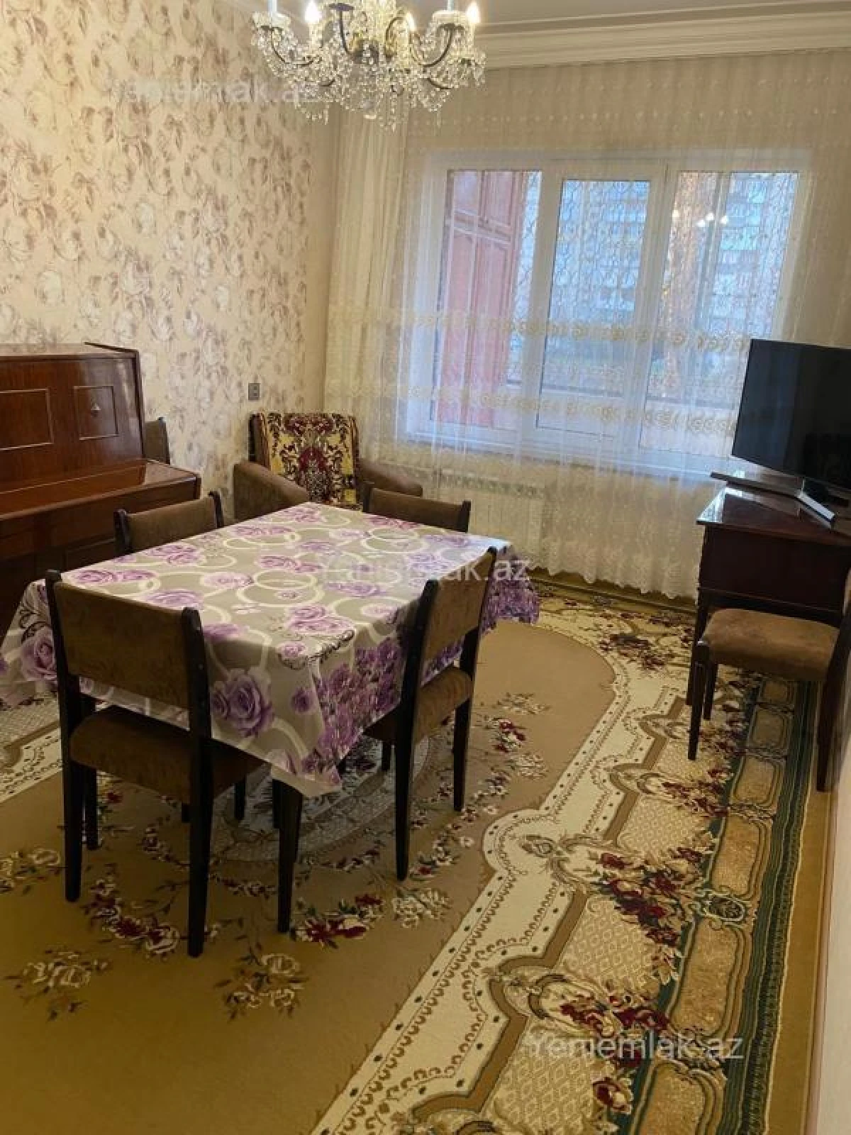 Satılır 4 otaqlı köhnə tikili 110 m²