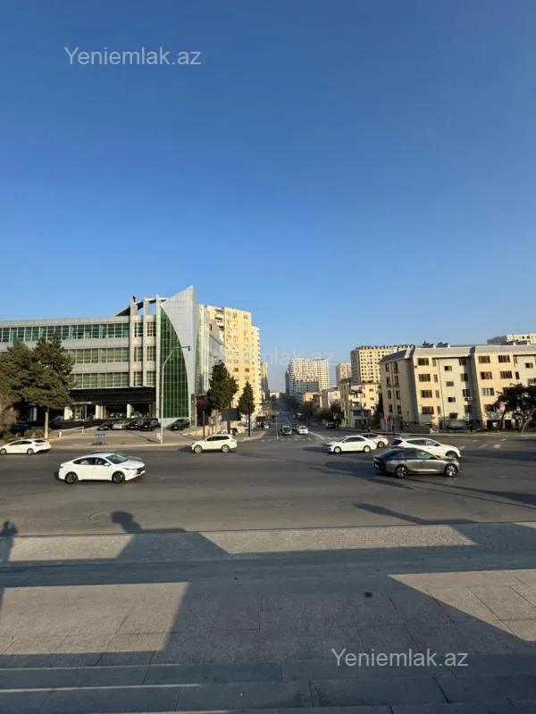 Satılır 3 otaqlı köhnə tikili 85 m²