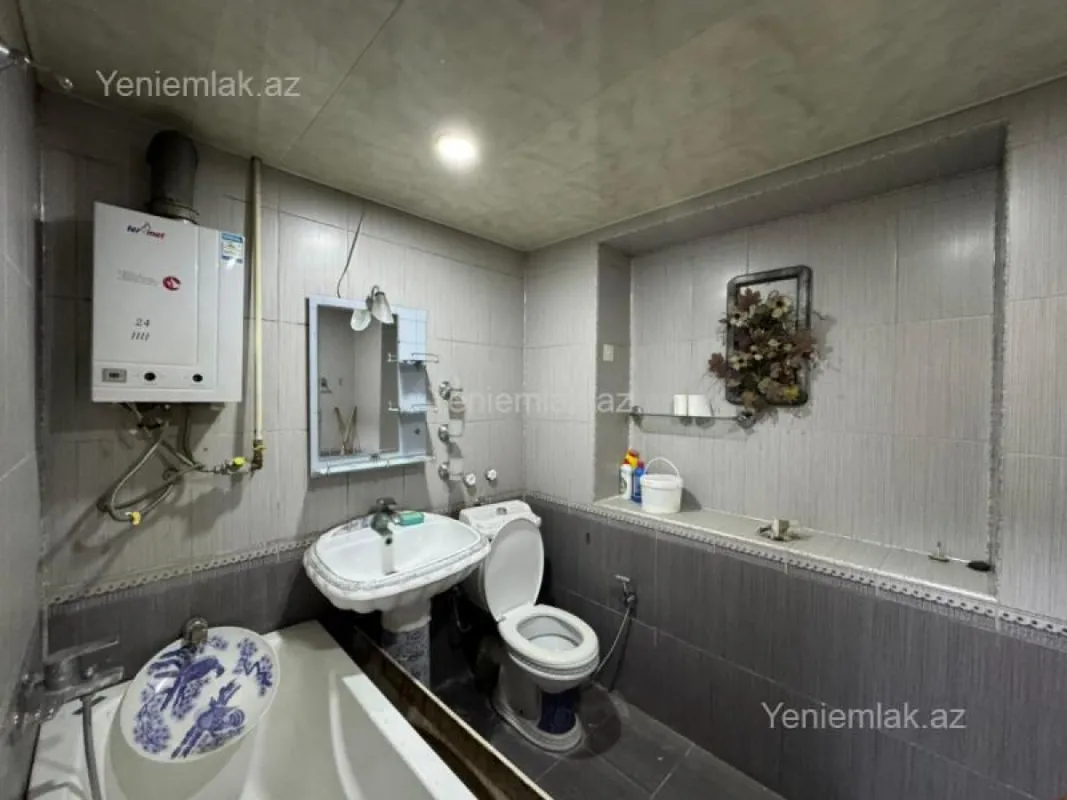 Satılır 3 otaqlı köhnə tikili 85 m²