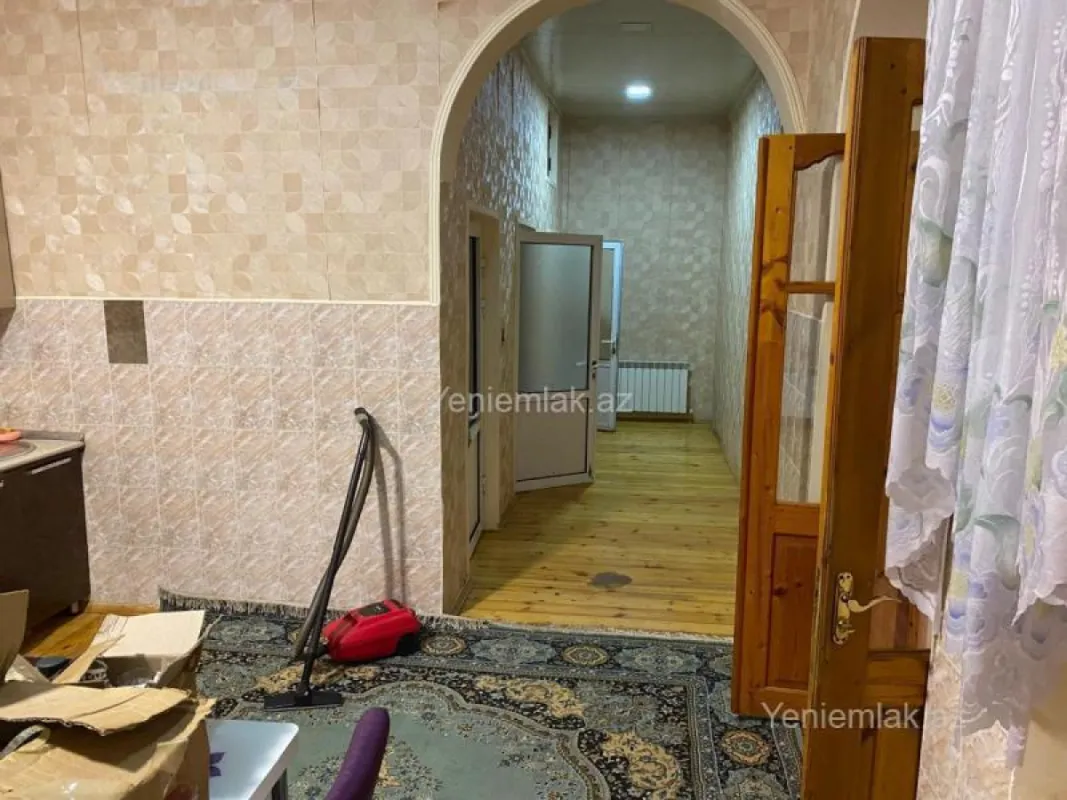 Satılır 4 otaqlı həyət evi 150 m²