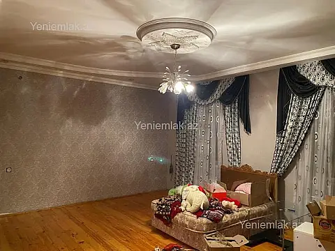 Satılır 4 otaqlı həyət evi 150 m²