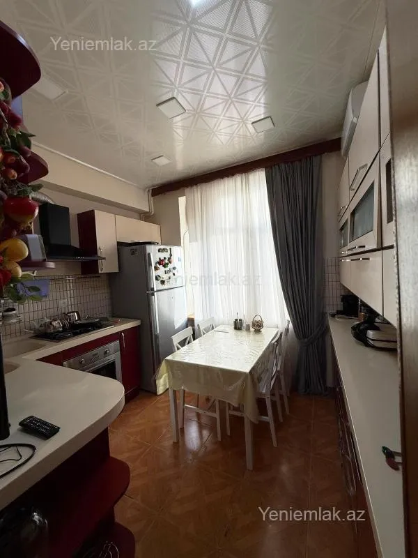 Satılır 5 otaqlı yeni tikili 150 m²