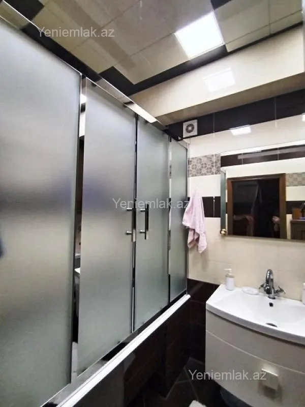 Satılır 5 otaqlı yeni tikili 150 m²