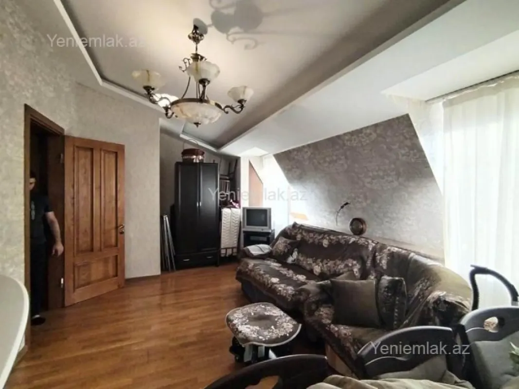 Satılır 5 otaqlı yeni tikili 150 m²