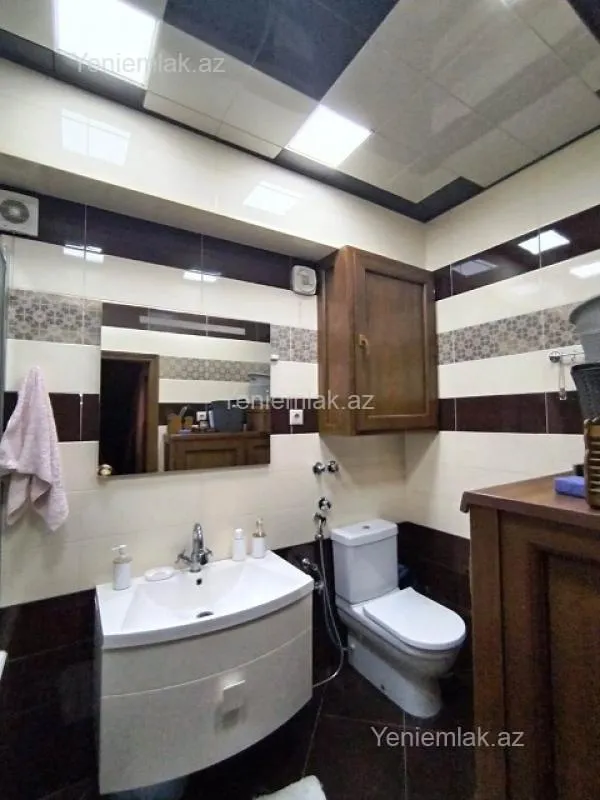 Satılır 5 otaqlı yeni tikili 150 m²