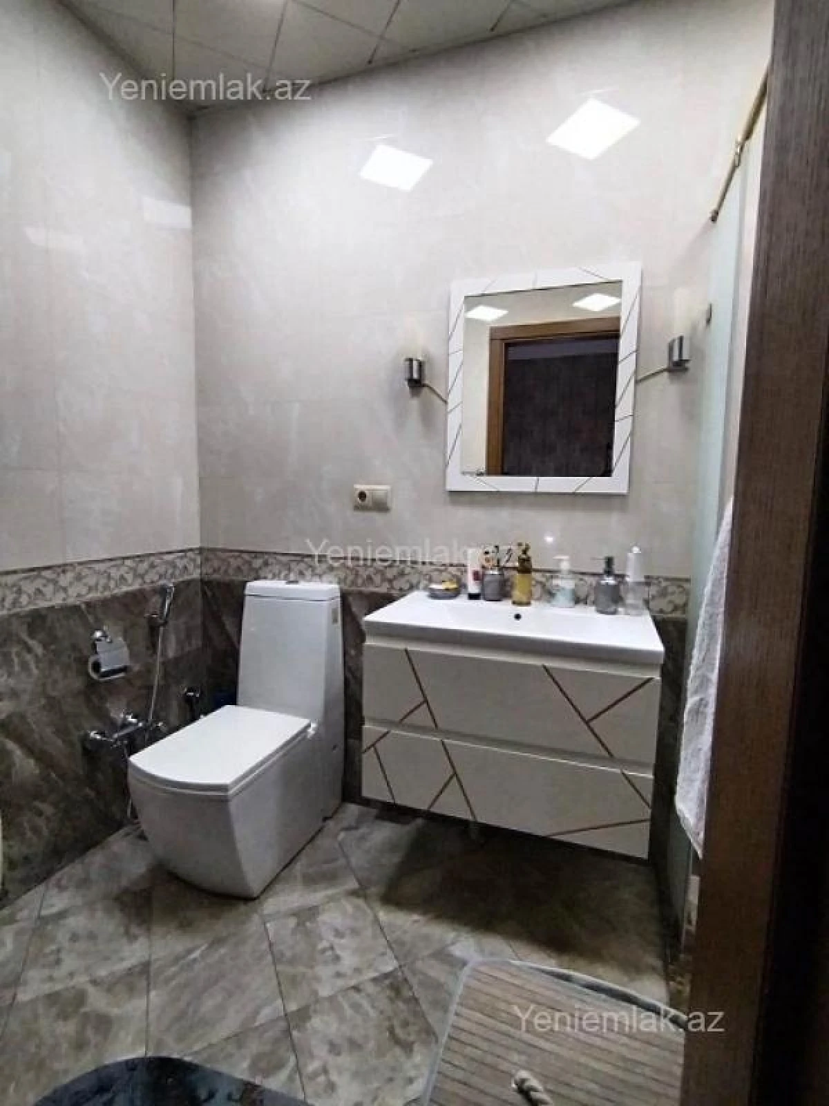 Satılır 5 otaqlı yeni tikili 150 m²