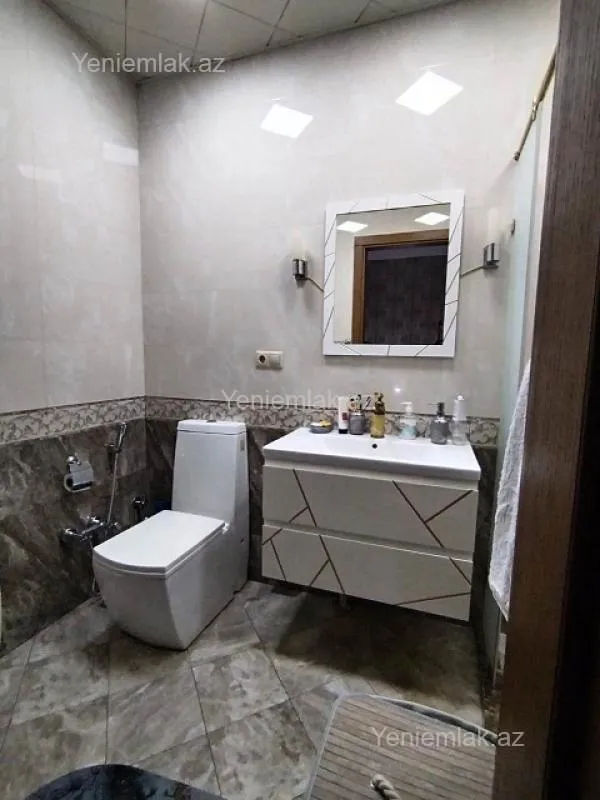 Satılır 5 otaqlı yeni tikili 150 m²