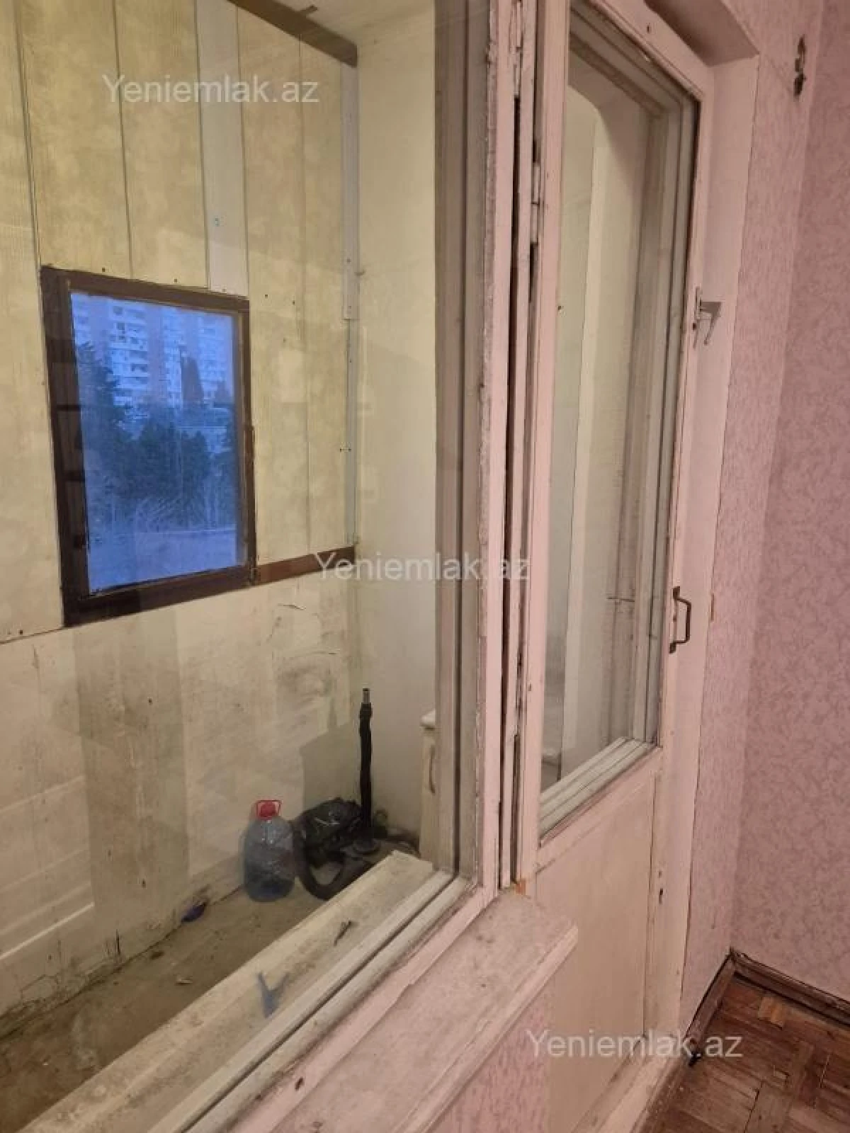 Satılır 1 otaqlı köhnə tikili 35 m²