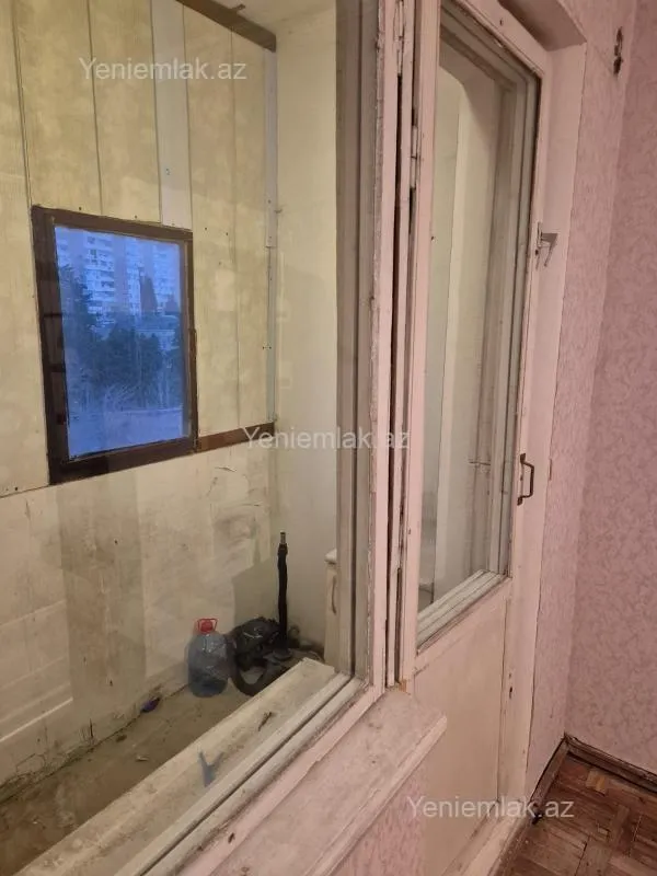 Satılır 1 otaqlı köhnə tikili 35 m²