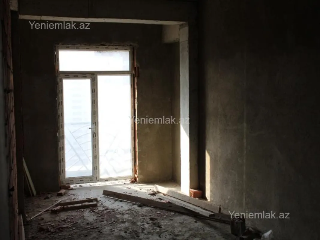 Satılır 4 otaqlı yeni tikili 185 m²