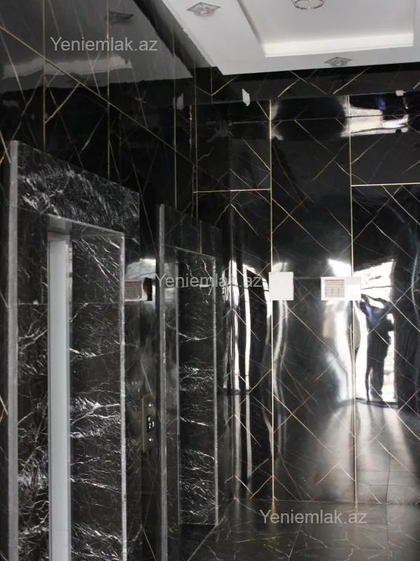 Satılır 4 otaqlı yeni tikili 185 m²