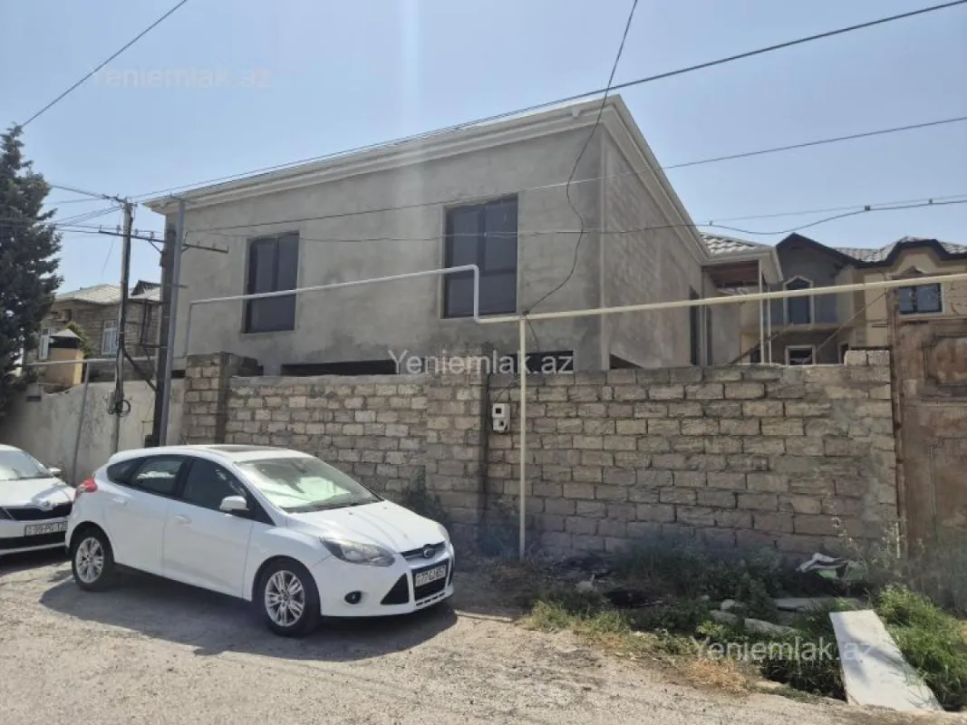 Satılır 7 otaqlı həyət evi 265 m²